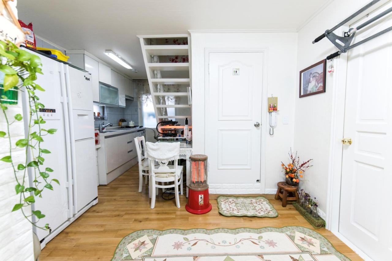 Homestay Eve Сеул Экстерьер фото